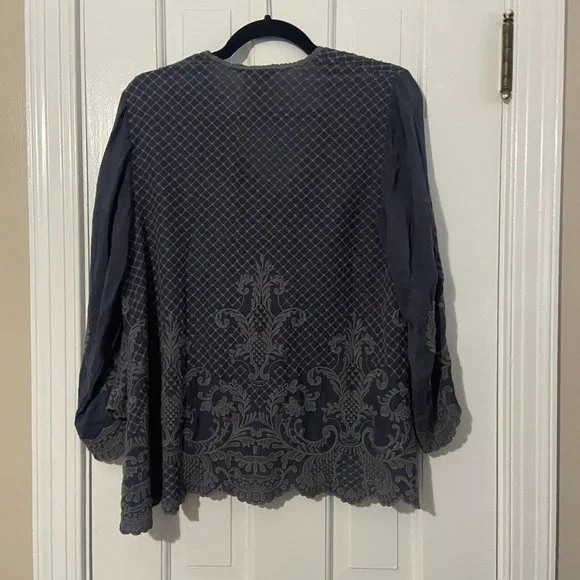 Johnny Was Jayne Top in Dark Grey Graphite Embroidery - Picture 5 of 11